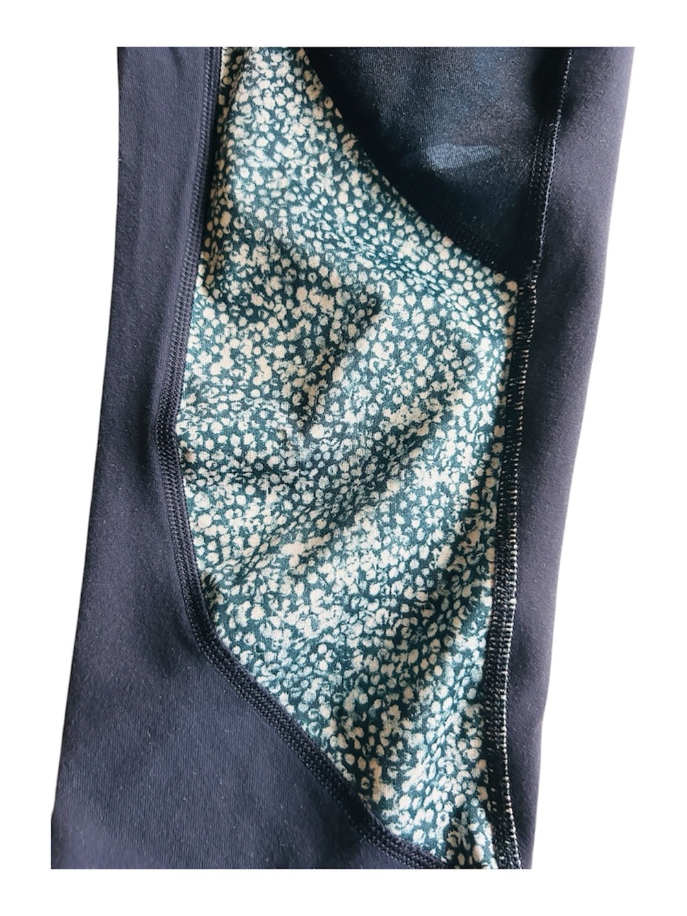 Lululemon Wunder Under Crop Sashiko Blue and Black Camo Leggings Size 6 - Picture 8 of 8